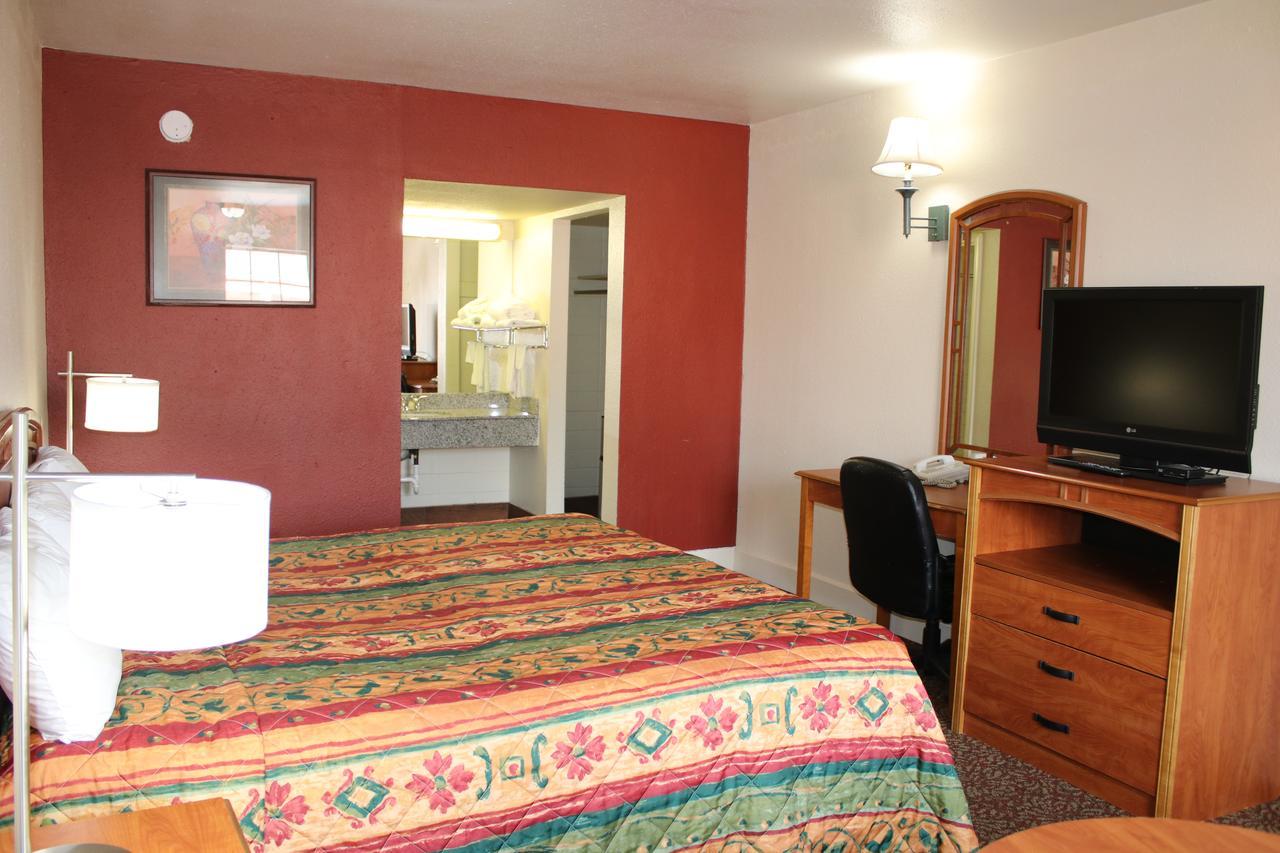 Travel Lackland Sea World Motel San Antonio