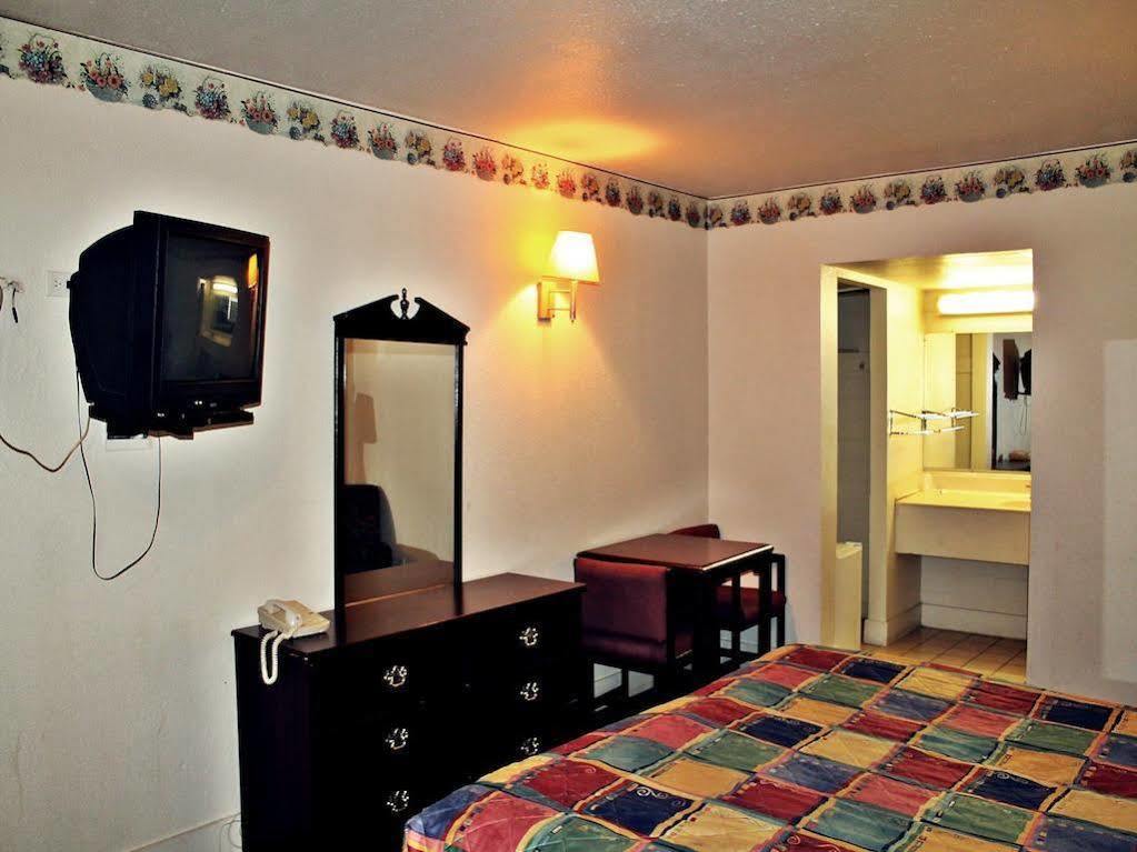 Travel Lackland Sea World Motel San Antonio
